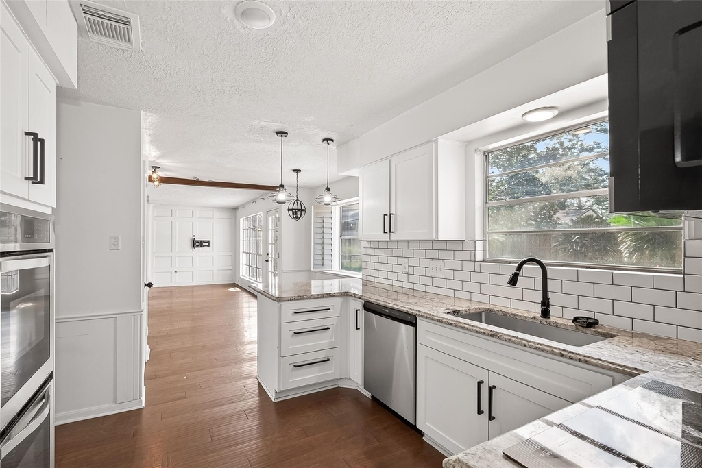 20211 Salzburg Lane - Photo 14