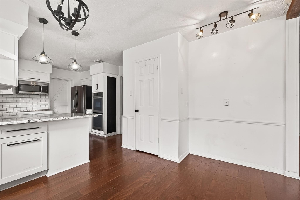 20211 Salzburg Lane - Photo 8