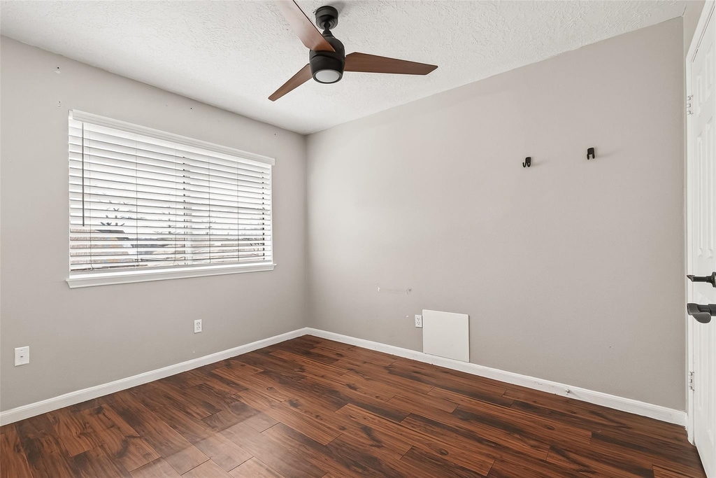 20211 Salzburg Lane - Photo 37