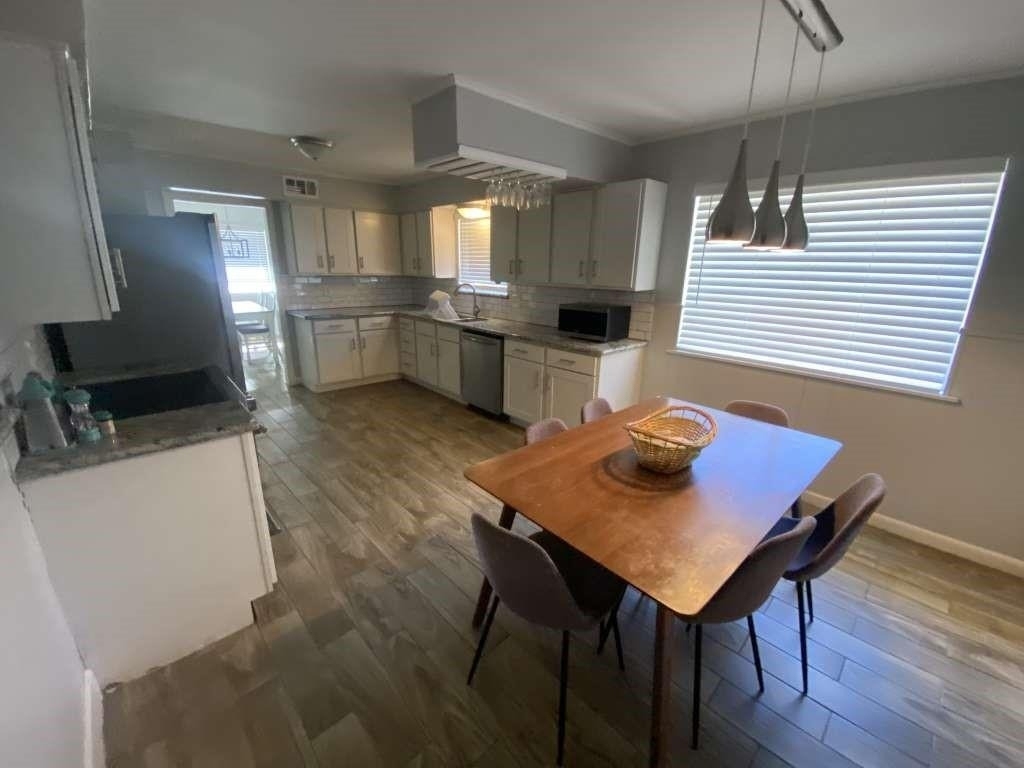 5566 Beechnut Street - Photo 3
