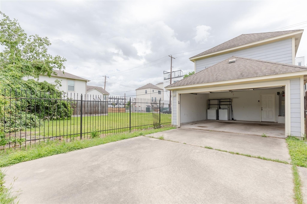 1118 Wilson Street - Photo 0