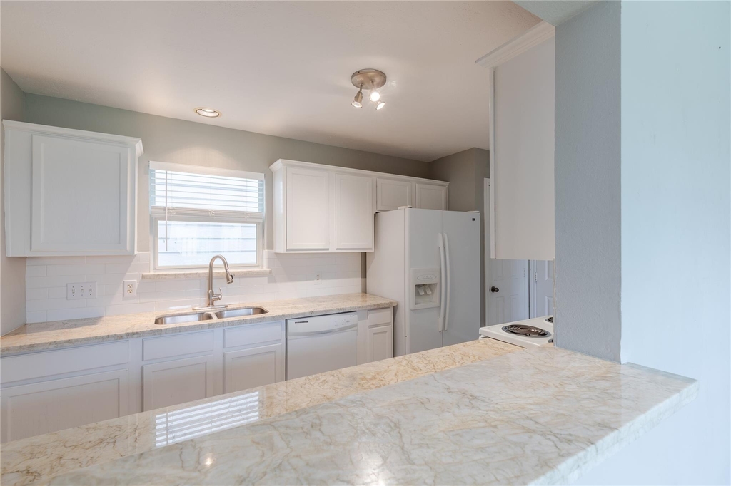 1118 Wilson Street - Photo 15