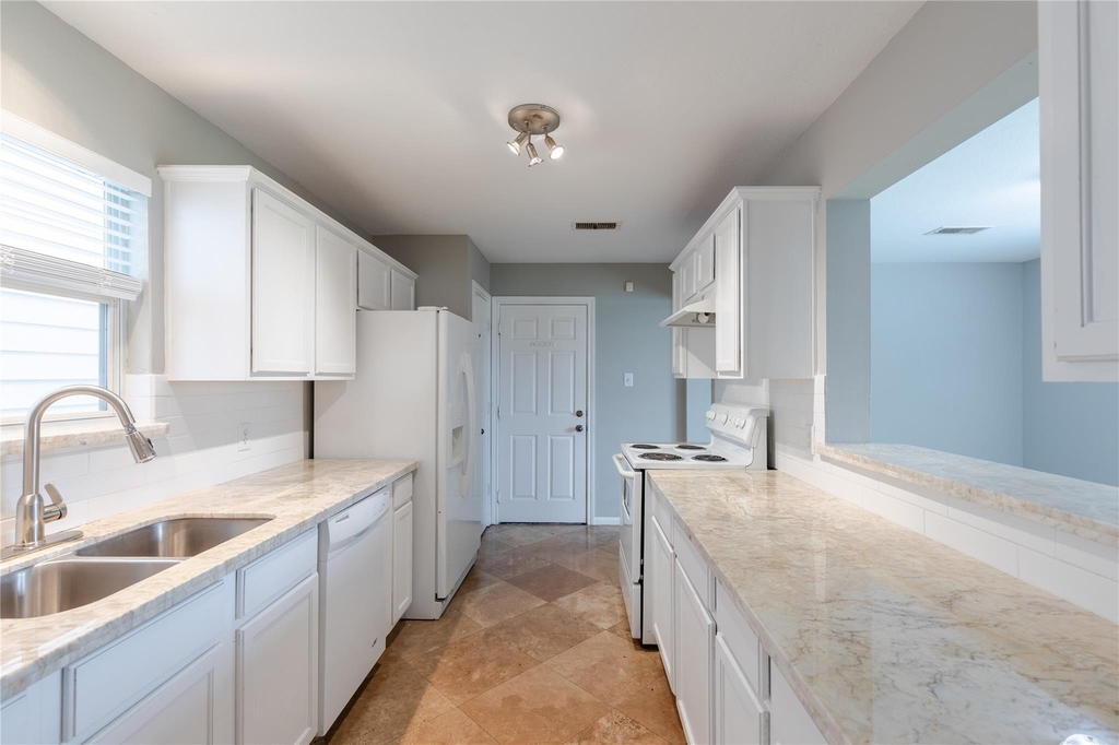 1118 Wilson Street - Photo 10
