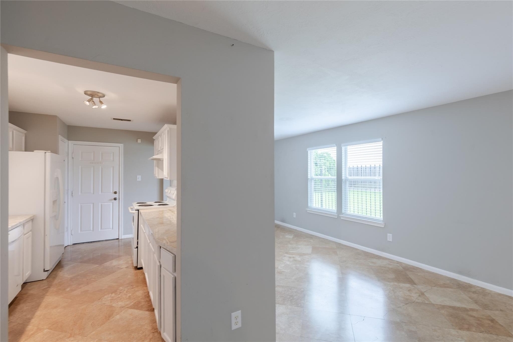 1118 Wilson Street - Photo 6
