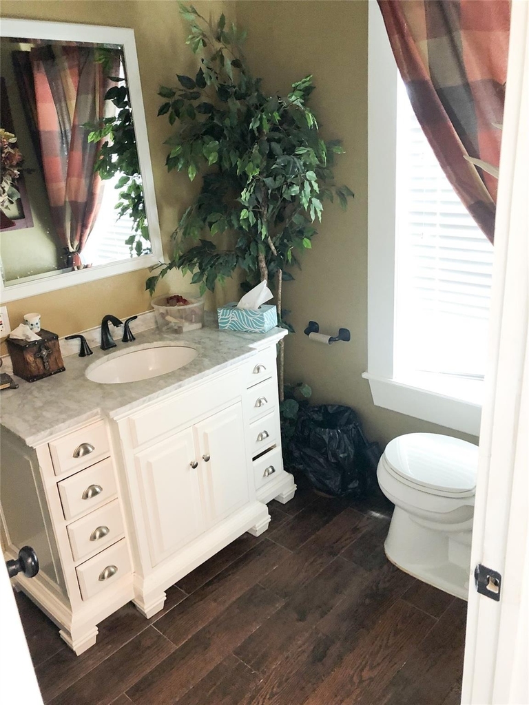 9500 Mayfield Avenue - Photo 8