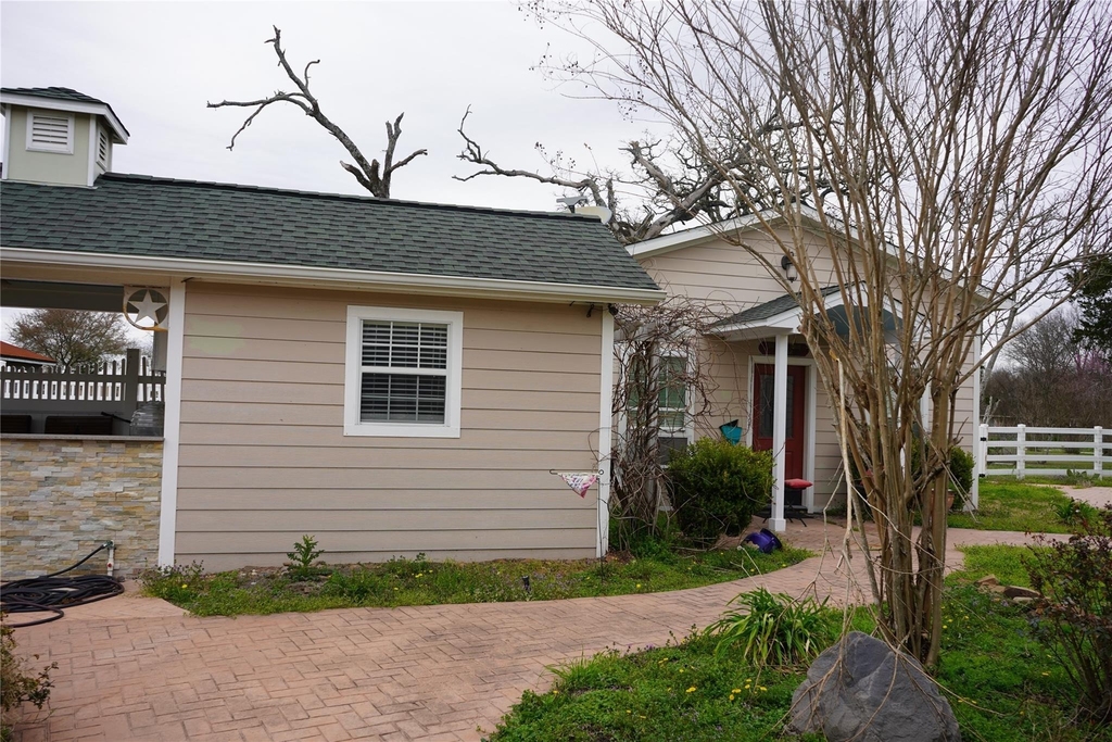 9500 Mayfield Avenue - Photo 1