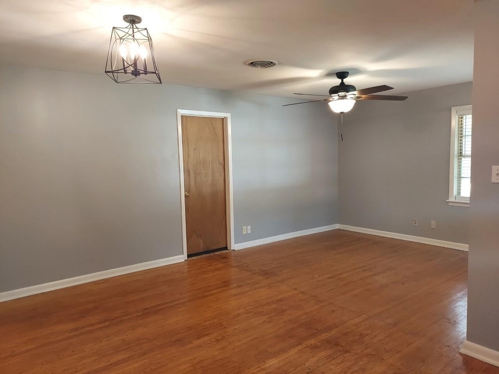 4933 Nina Lee Lane - Photo 0