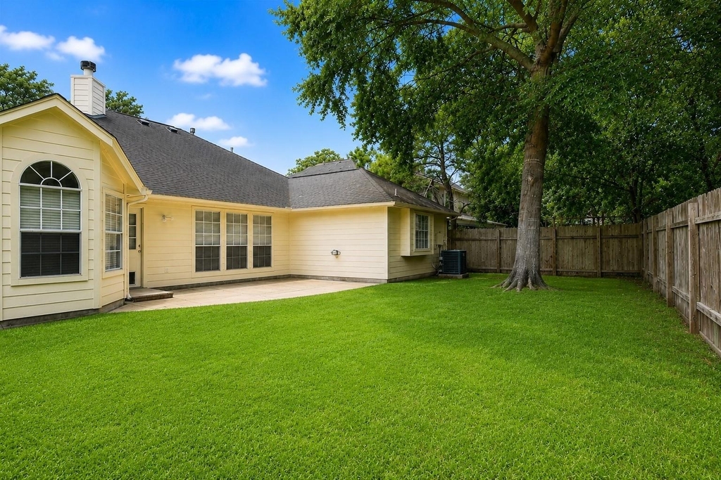1319 Castlemist Drive - Photo 26