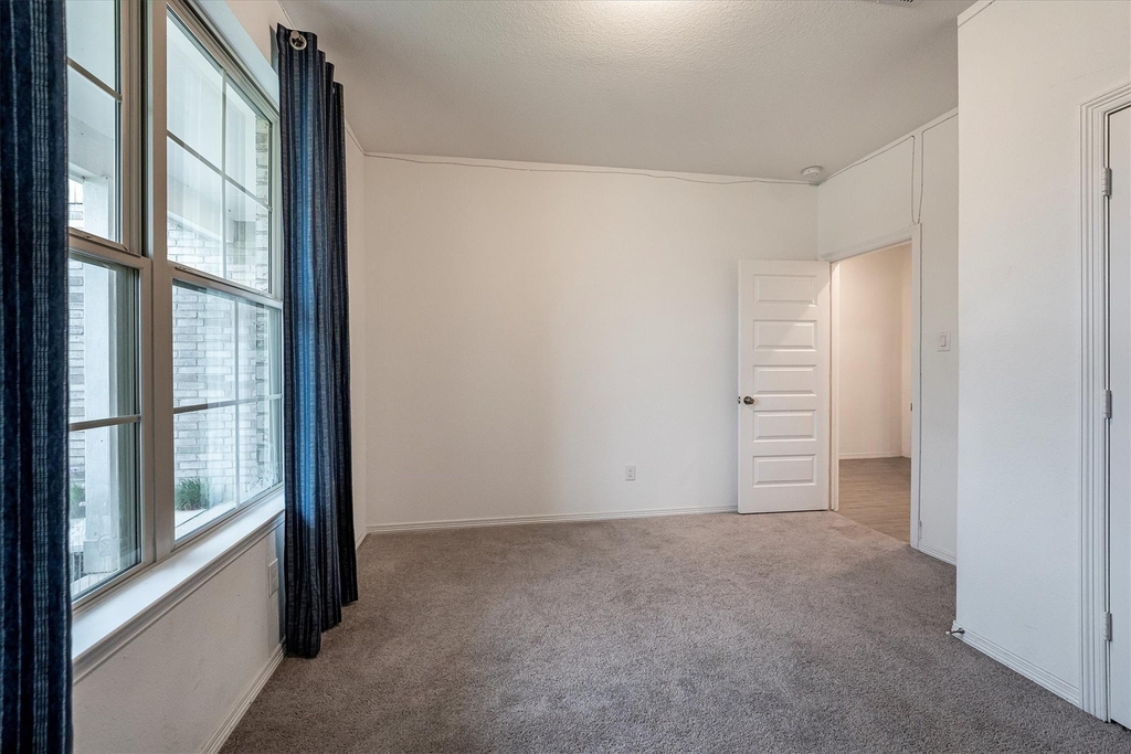 5806 Aurora Greens Lane - Photo 27