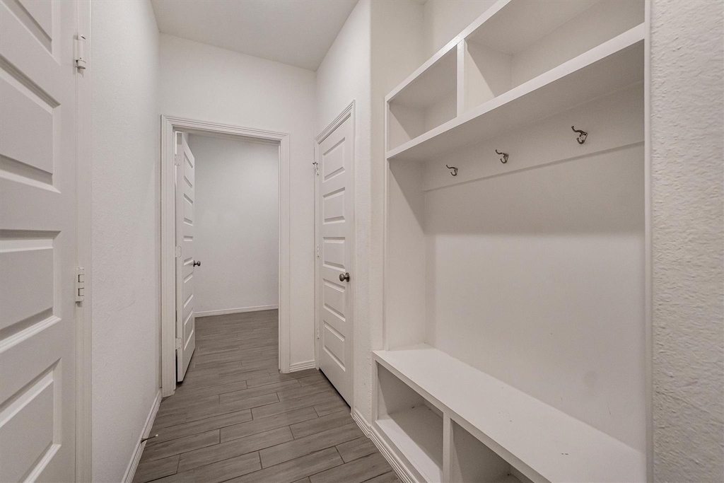 5806 Aurora Greens Lane - Photo 4