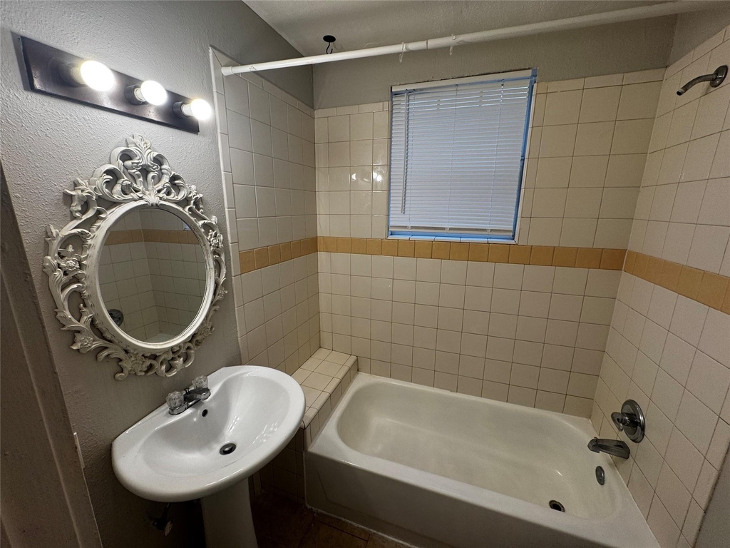 4510 La Branch Street - Photo 4