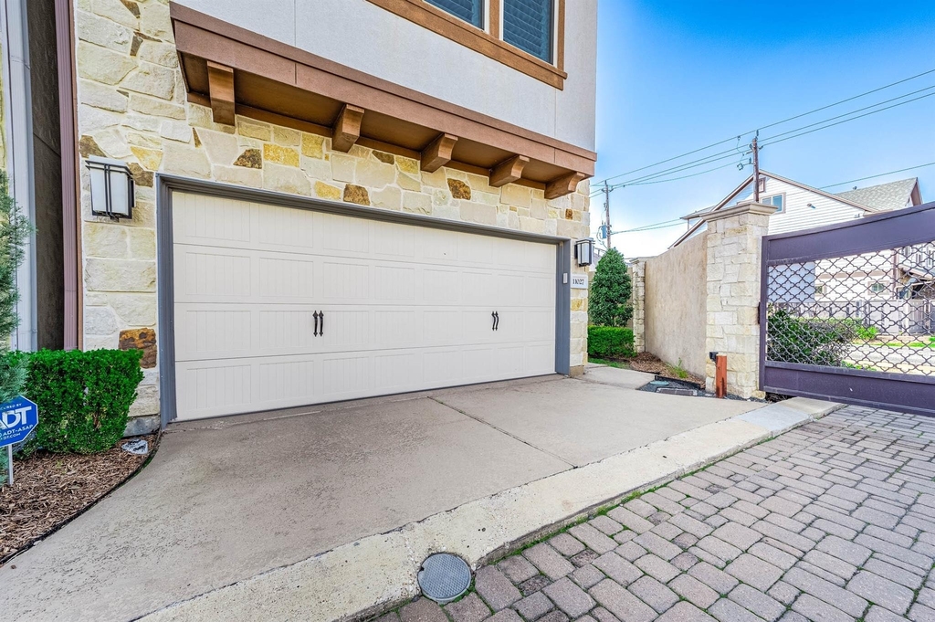 11027 Acorn Falls Drive - Photo 8