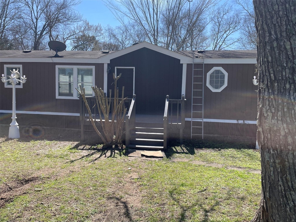 9677 Longstreet Road - Photo 0