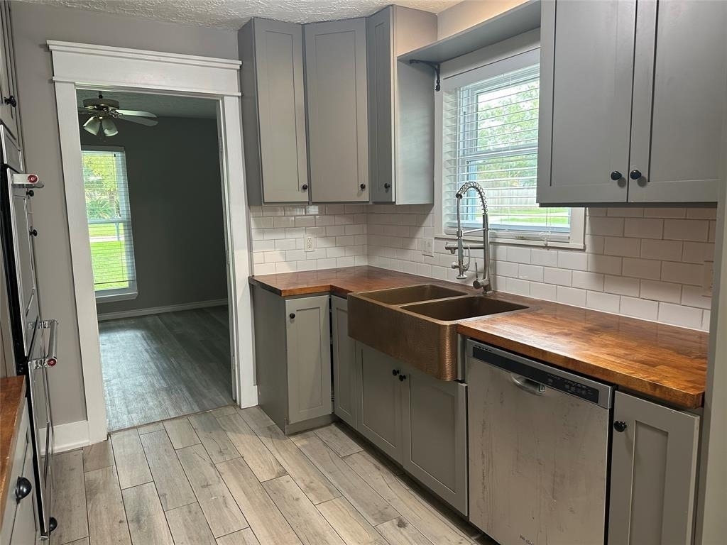 228 Oak Manor Drive - Photo 11