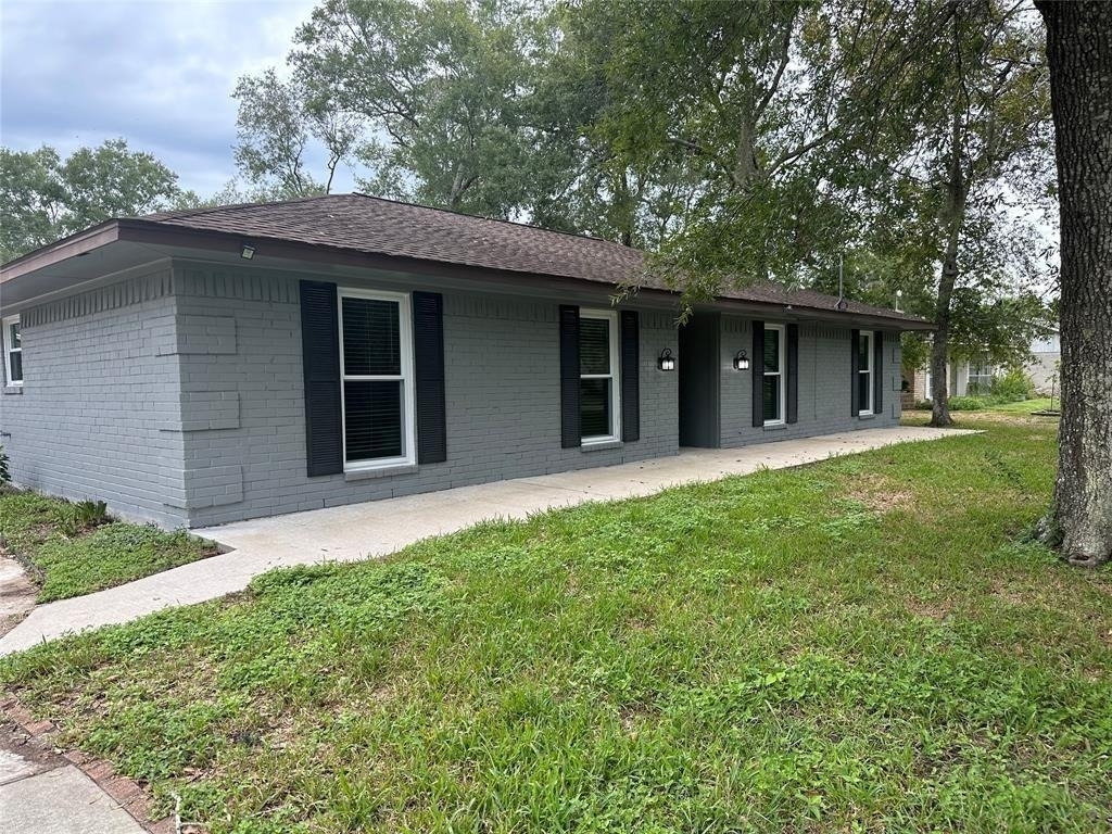 228 Oak Manor Drive - Photo 2