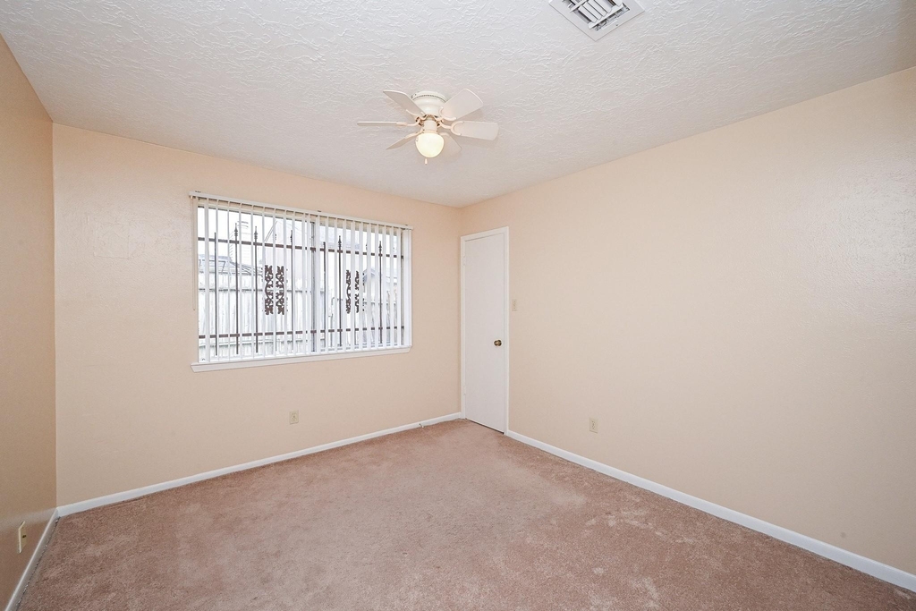 7918 Chancel Drive - Photo 17