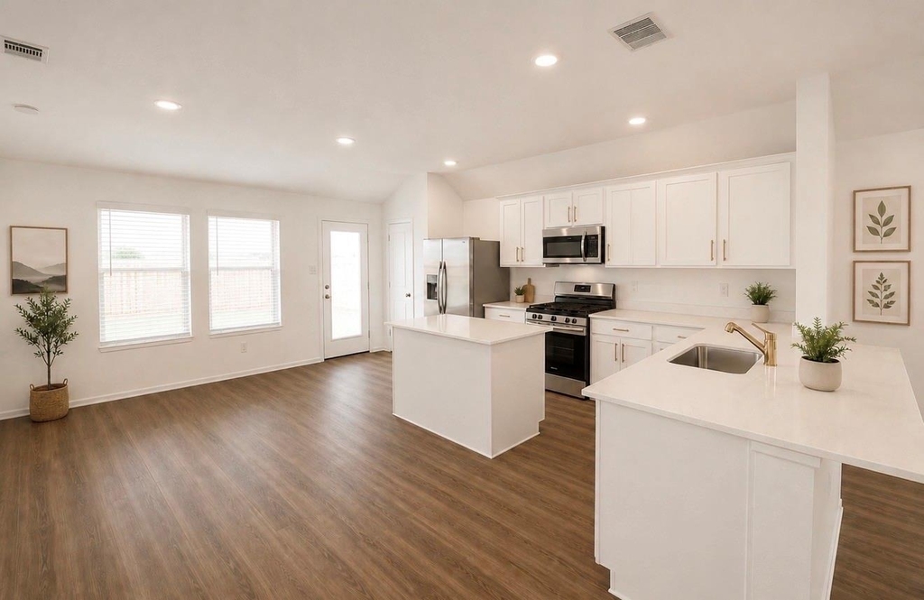 7907 Elk Grove Lane - Photo 3