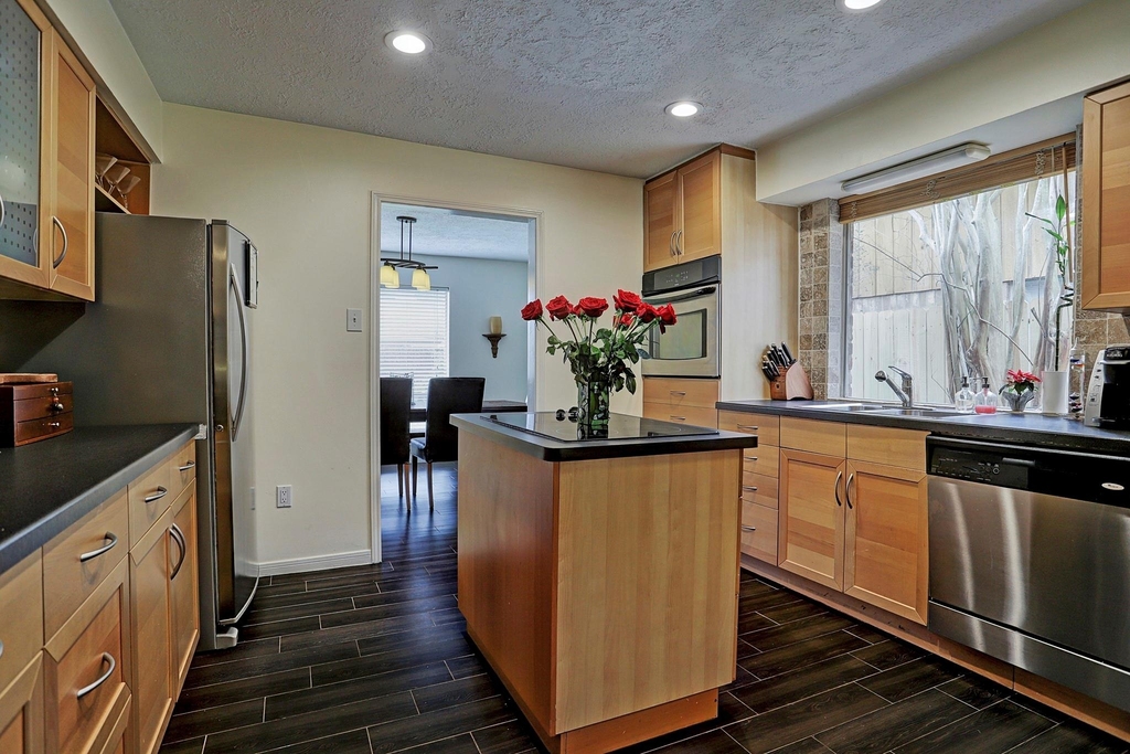 14207 Wickersham Lane - Photo 3