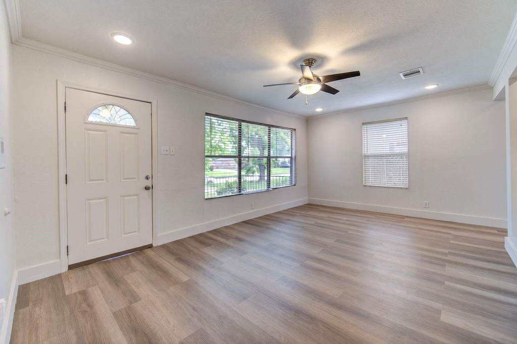 4735 Marietta Lane - Photo 4