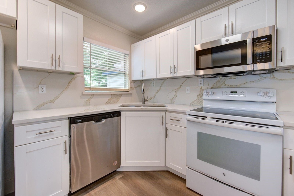4735 Marietta Lane - Photo 8