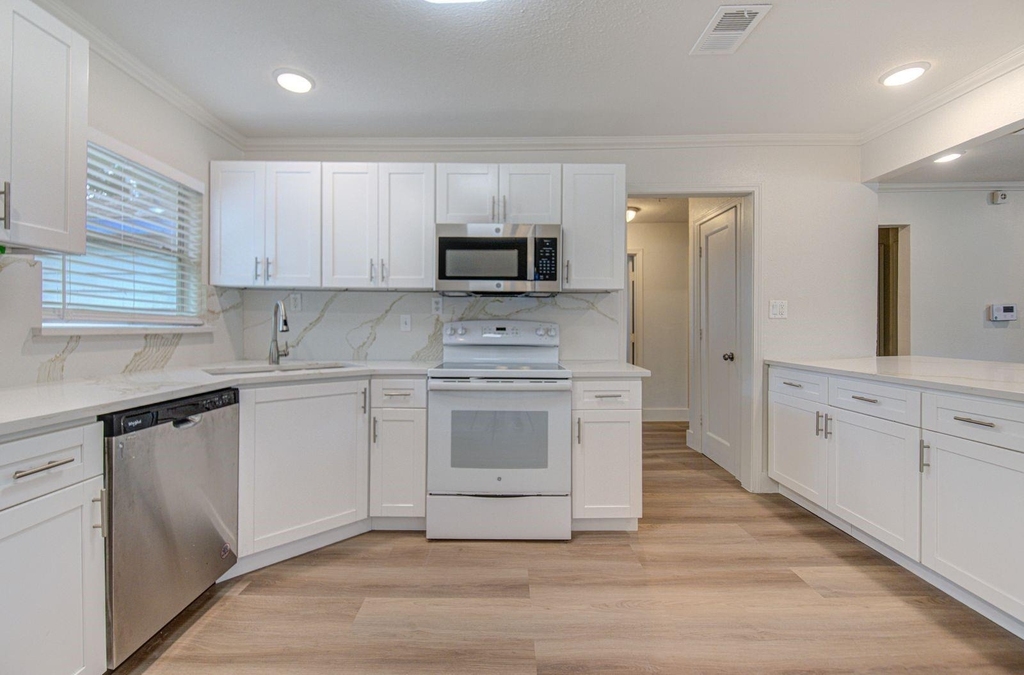 4735 Marietta Lane - Photo 9