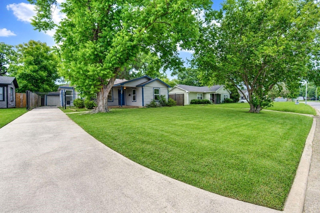 4735 Marietta Lane - Photo 2