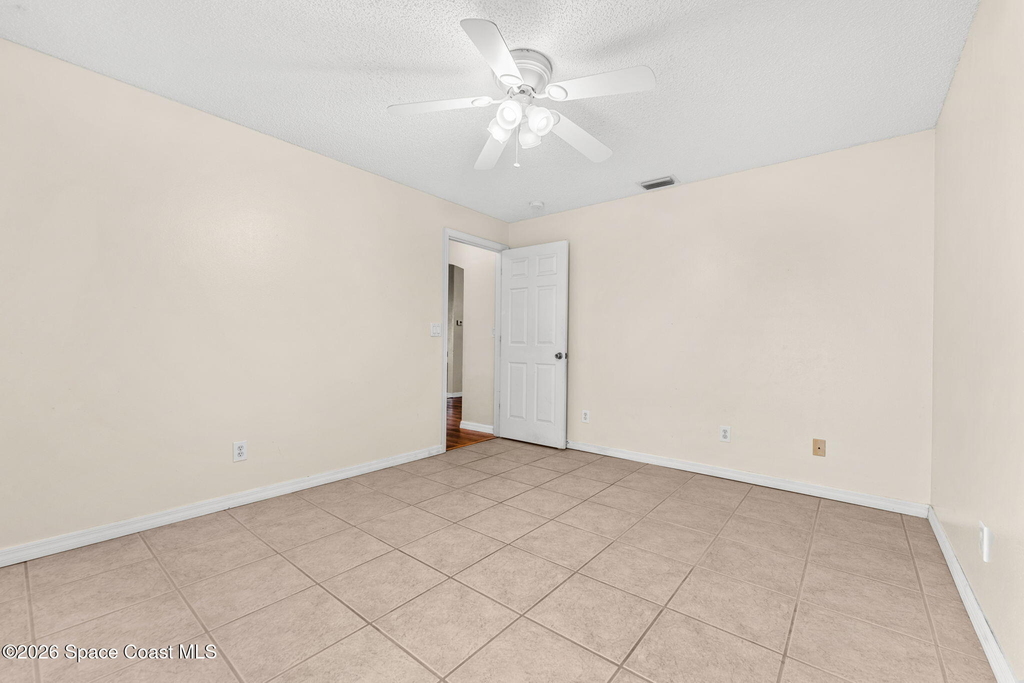 4211 Swanna Drive - Photo 36