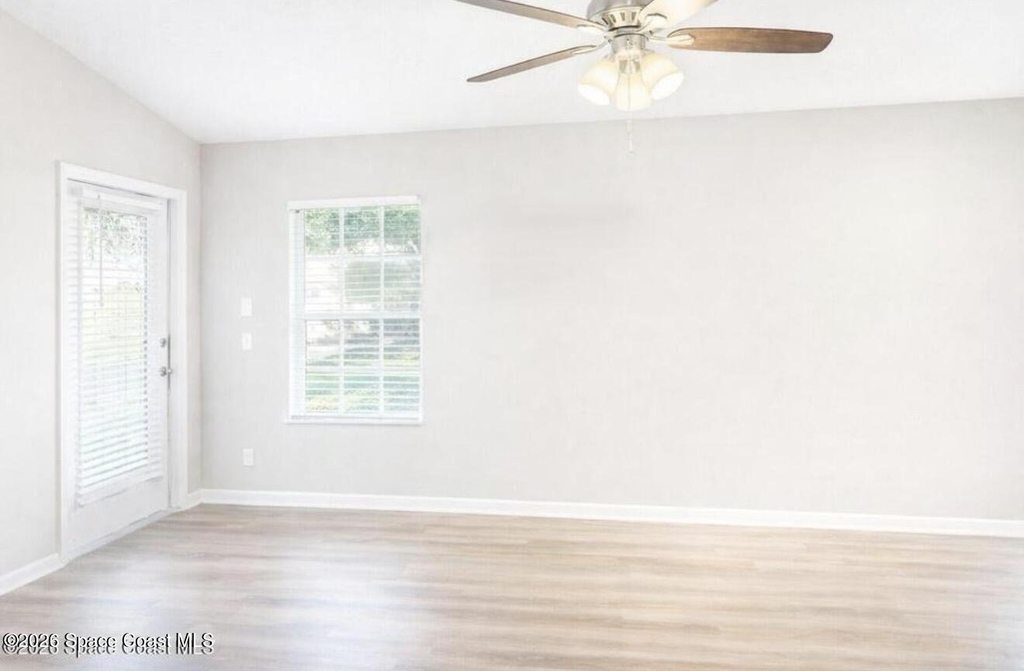 1196 Goldenrod Circle Ne - Photo 5