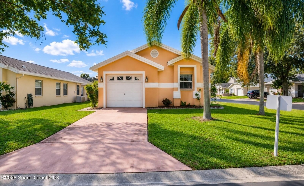 1196 Goldenrod Circle Ne - Photo 0