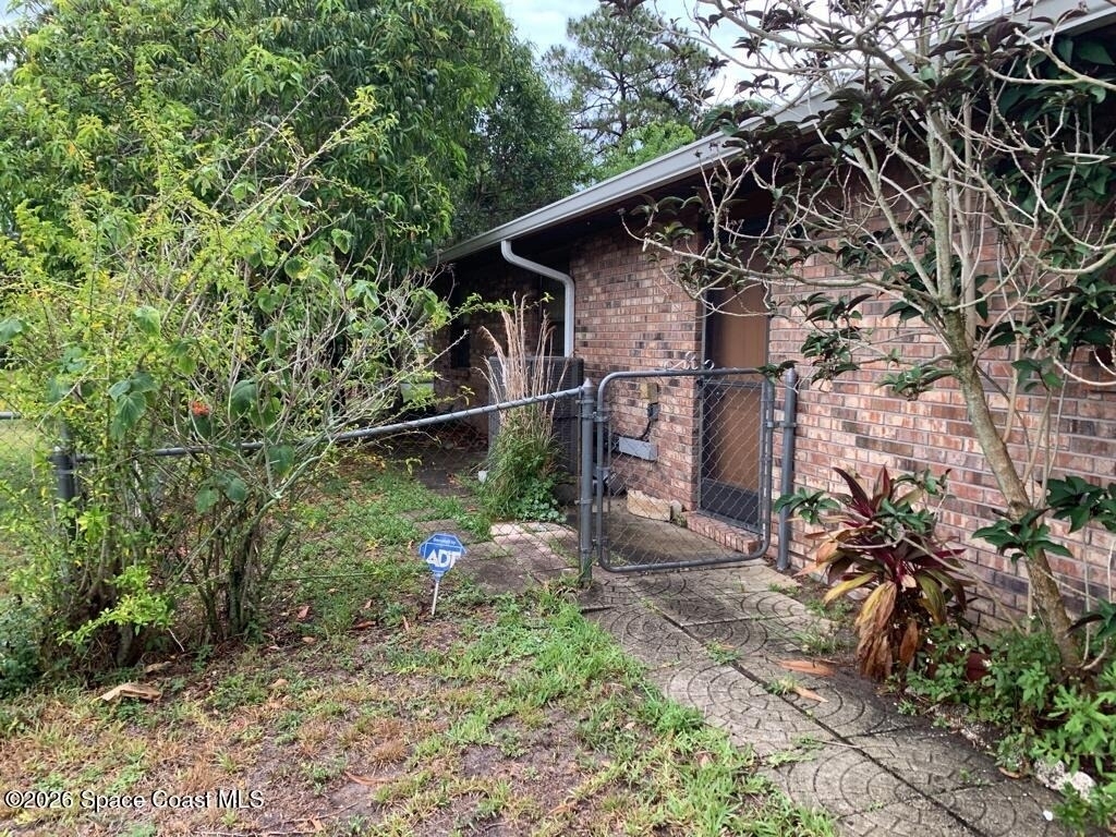 237 Emerson Drive Nw - Photo 4