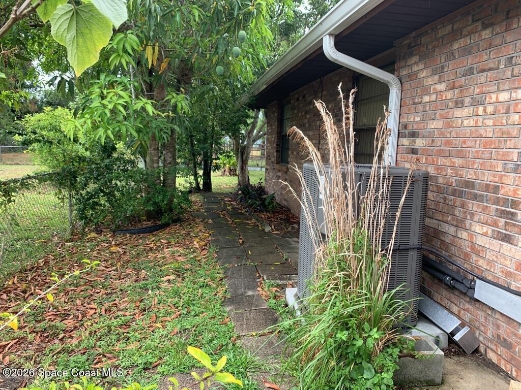 237 Emerson Drive Nw - Photo 3