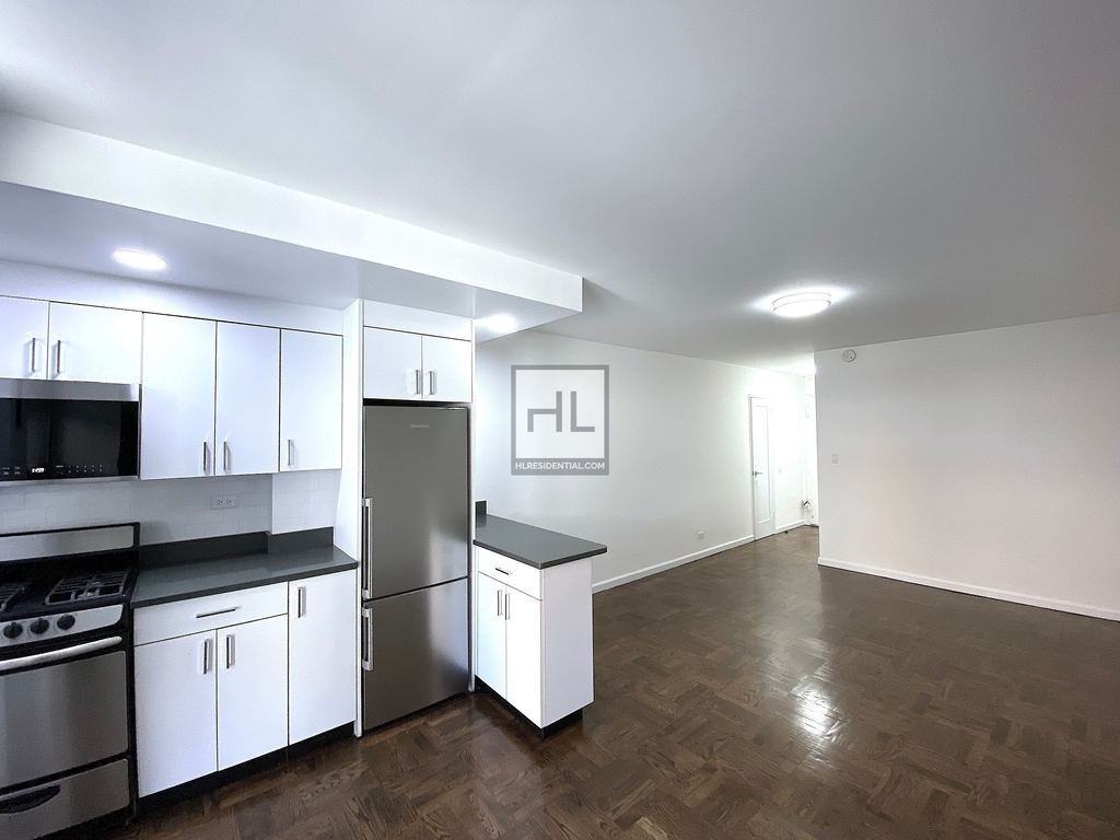 East 35th Street - Photo 2