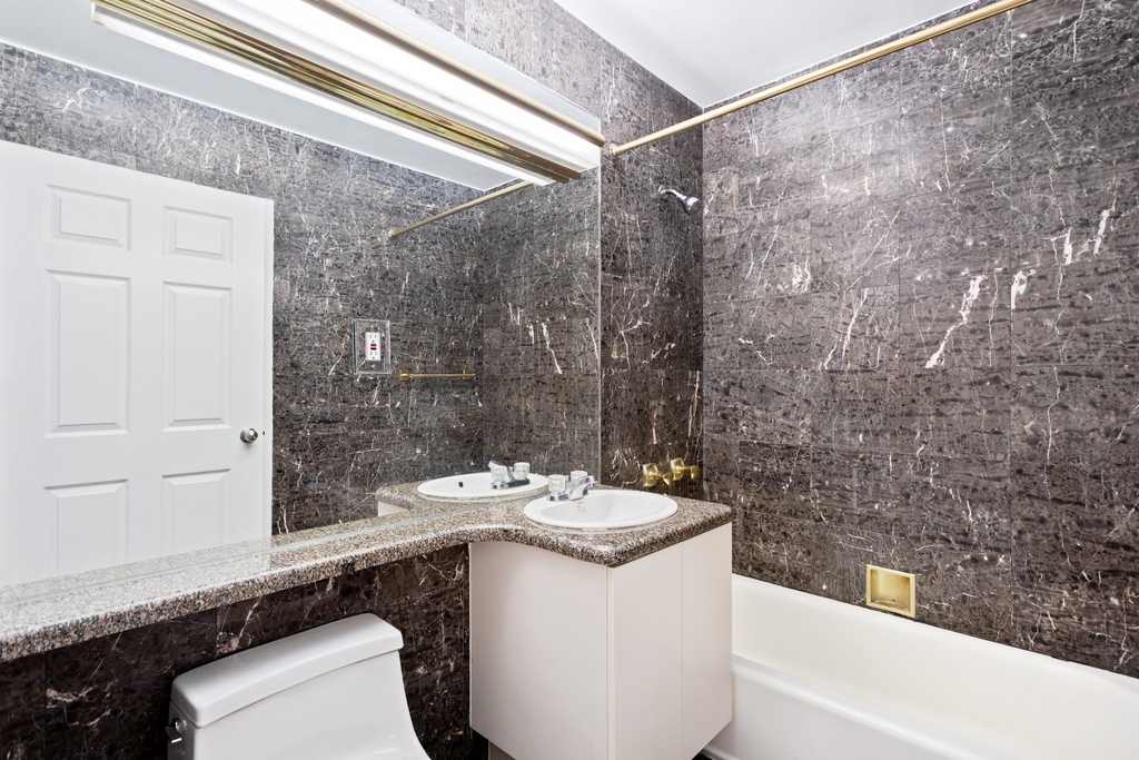 106 Fulton Street - Photo 5