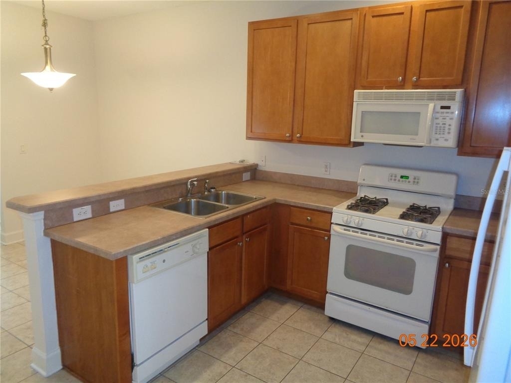 210 Woodhouse Lane - Photo 13