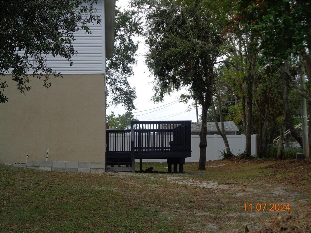 1914 Lynn River Drive - Photo 3
