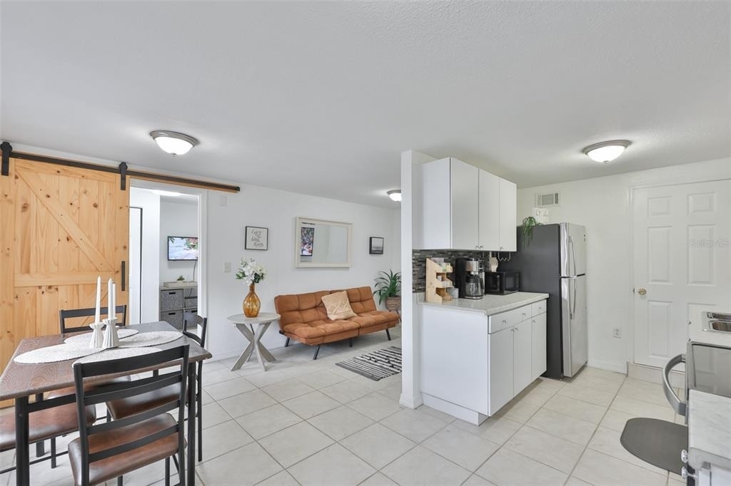 2575 S Himes Avenue - Photo 9