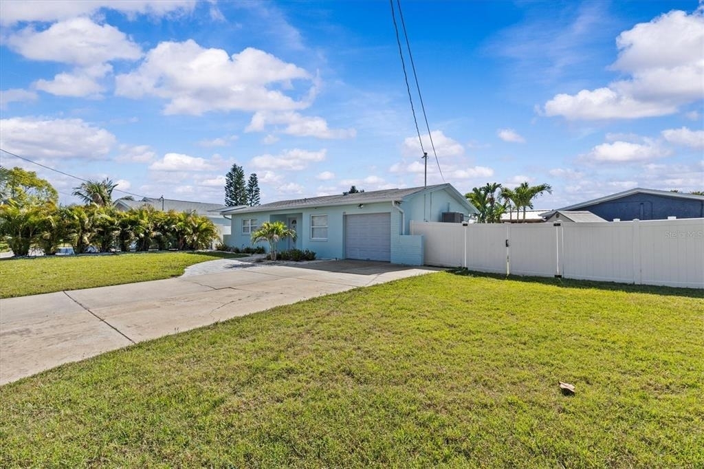 310 Westwinds Drive - Photo 4