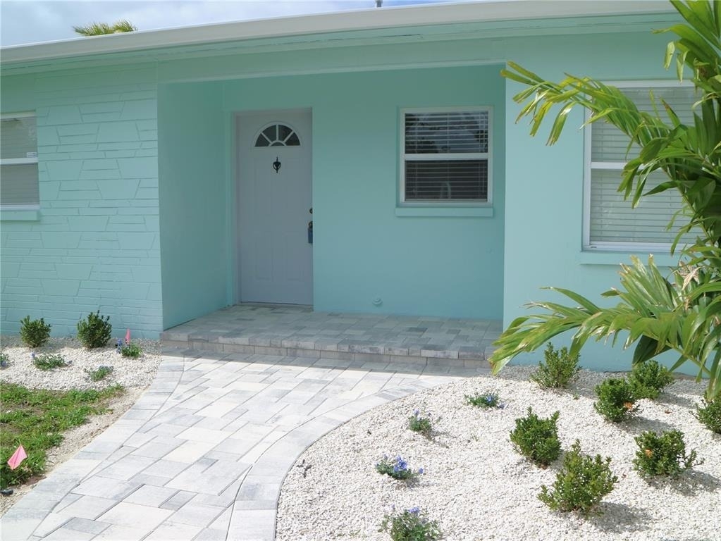 310 Westwinds Drive - Photo 3