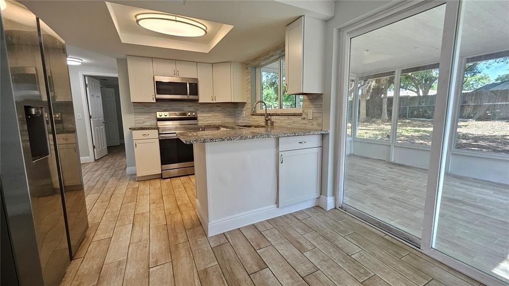 6412 Pawling Avenue - Photo 6