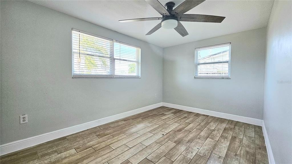 6412 Pawling Avenue - Photo 10