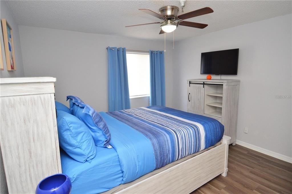 10265 Gandy Boulevard N - Photo 35