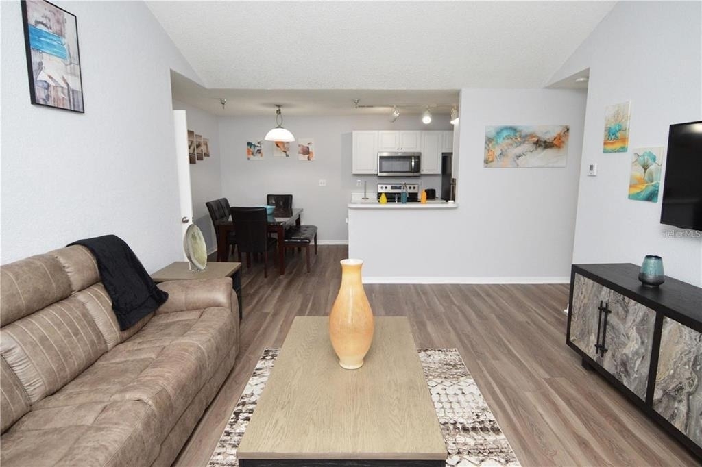 10265 Gandy Boulevard N - Photo 3