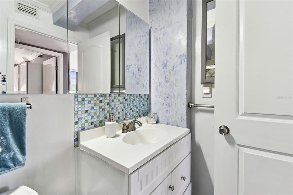 255 Dolphin Point - Photo 20
