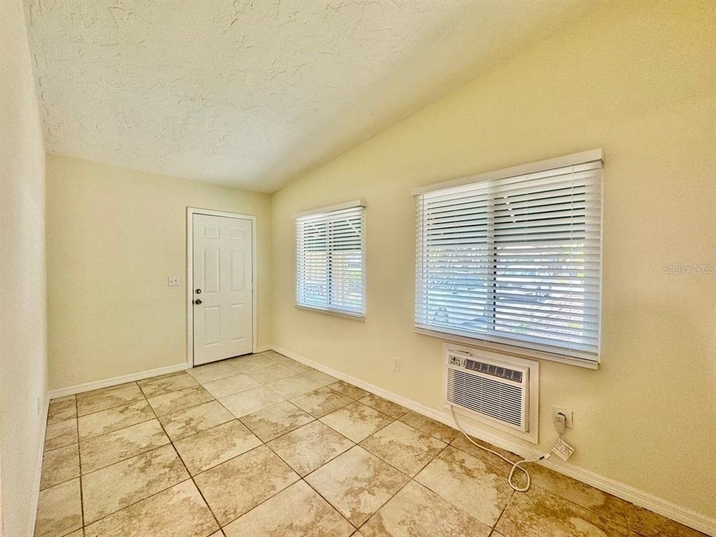 533 Yelvington Avenue - Photo 2