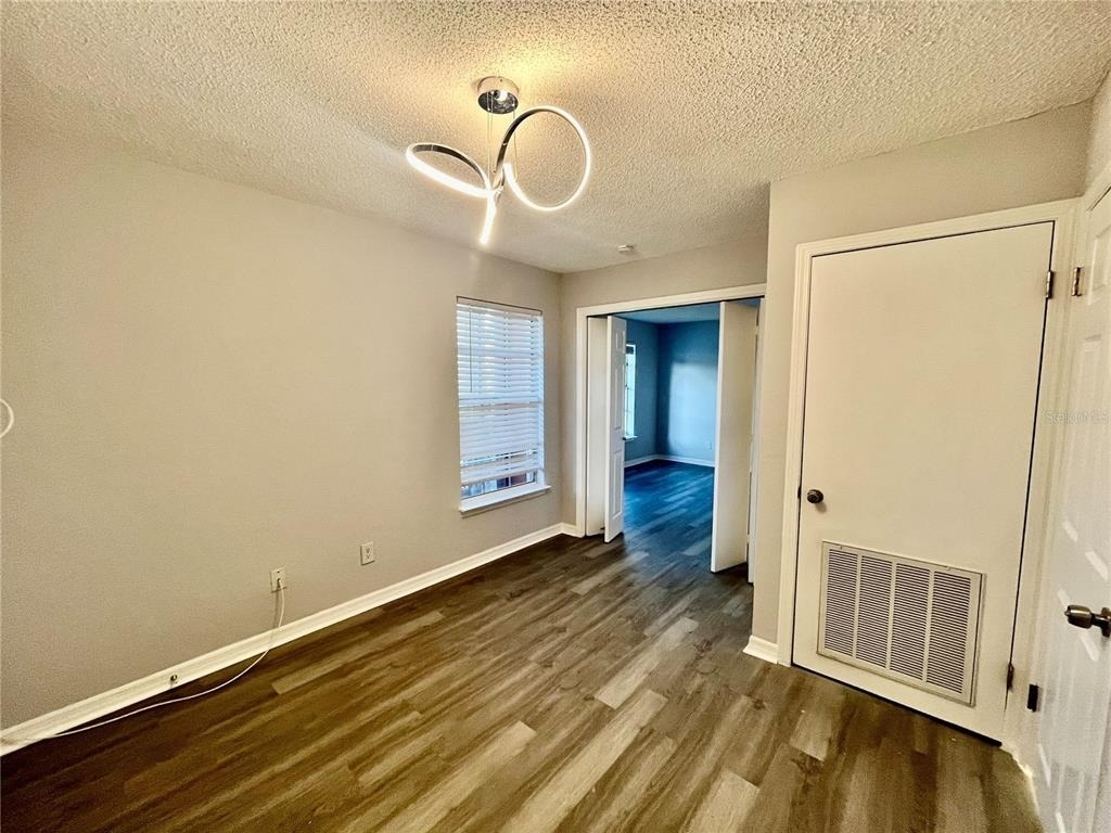 10200 Gandy Boulevard N - Photo 9