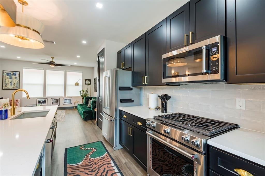 33 29th Street N - Photo 3