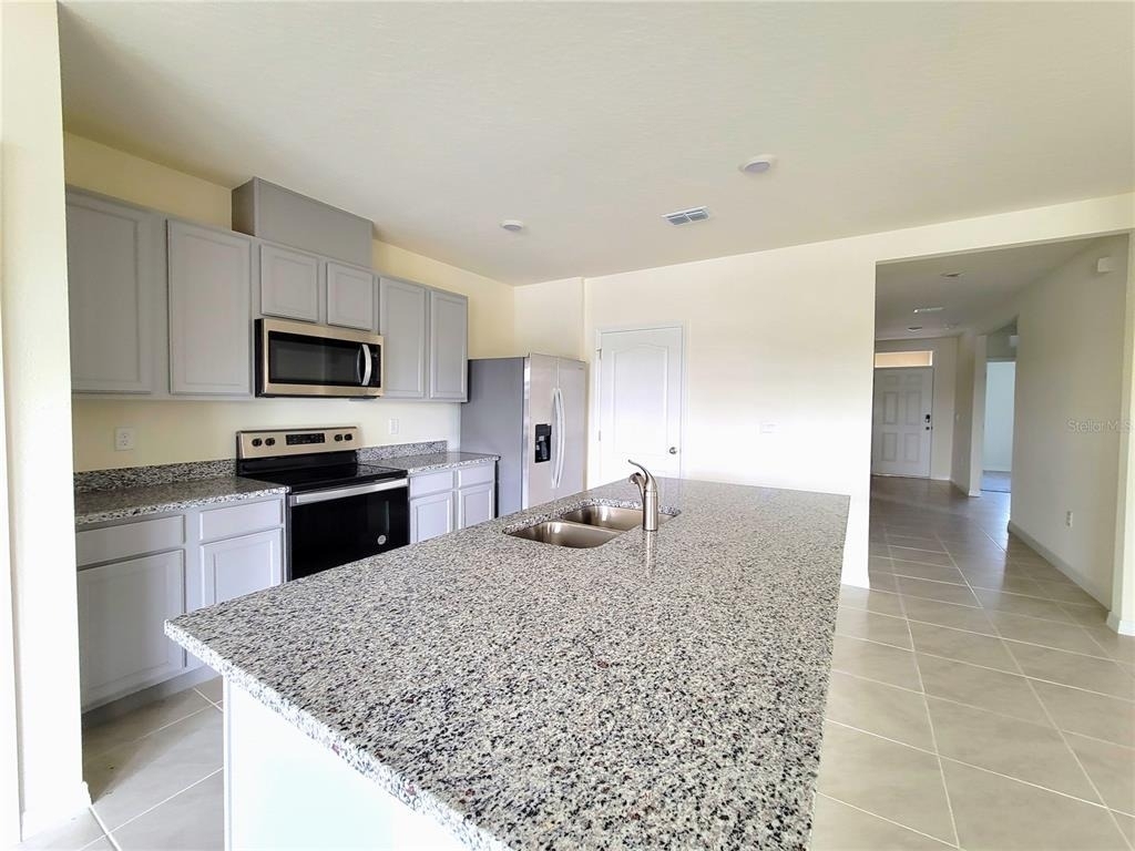 420 Noble Avenue - Photo 13