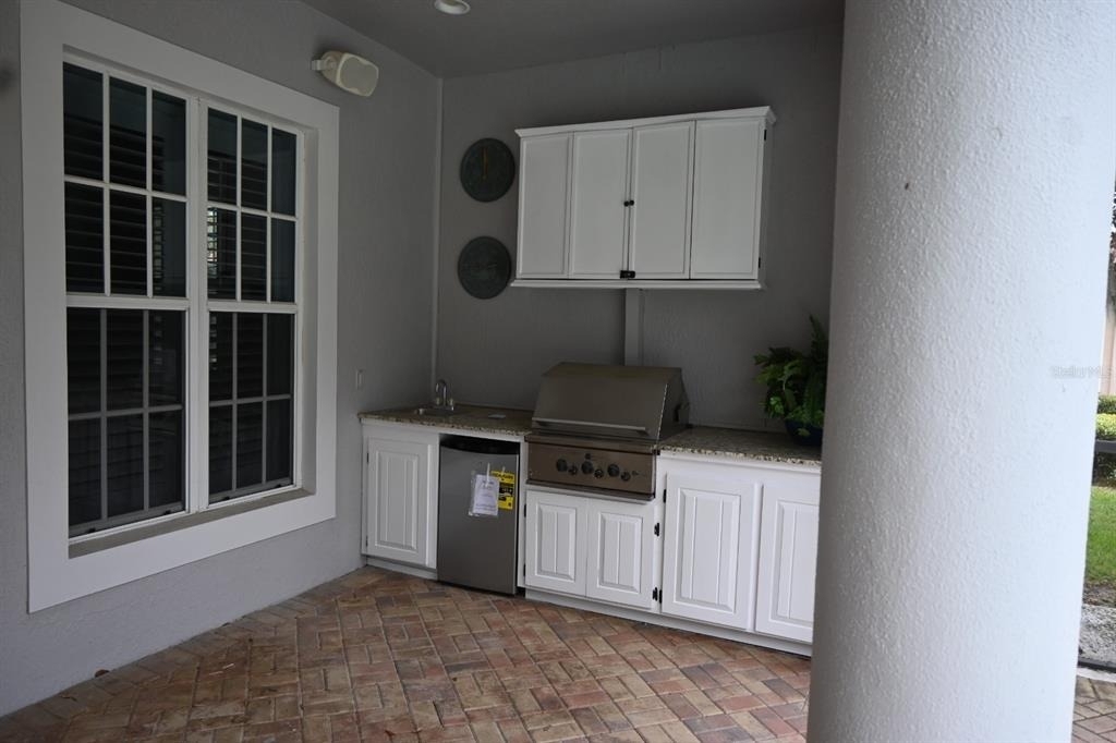 8122 Whitford Court - Photo 18