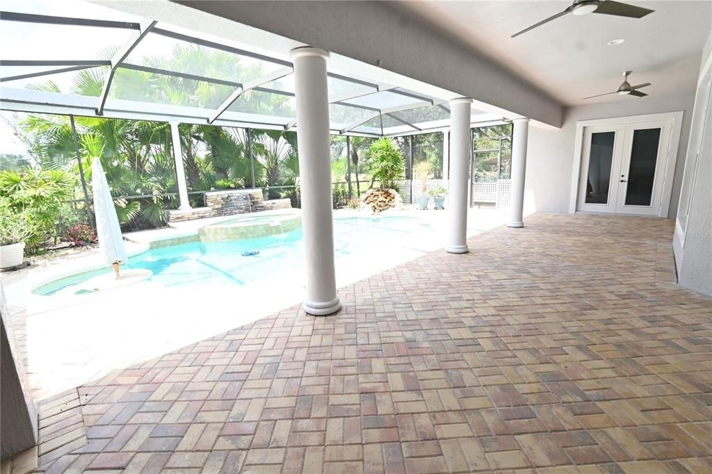 8122 Whitford Court - Photo 8
