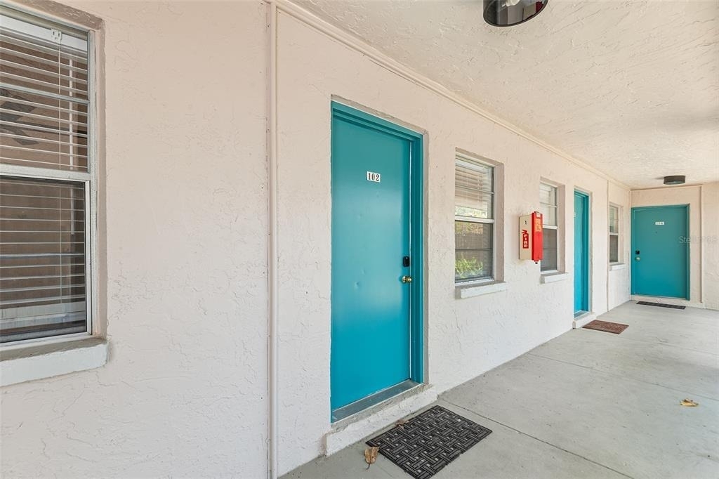 555 62nd Street S - Photo 1